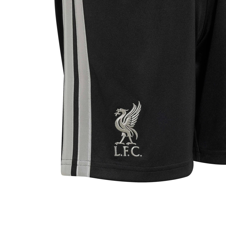 Short junior Liverpool third 2026/27