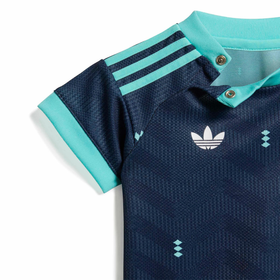 Tenue bébé Allemagne extérieur 2026