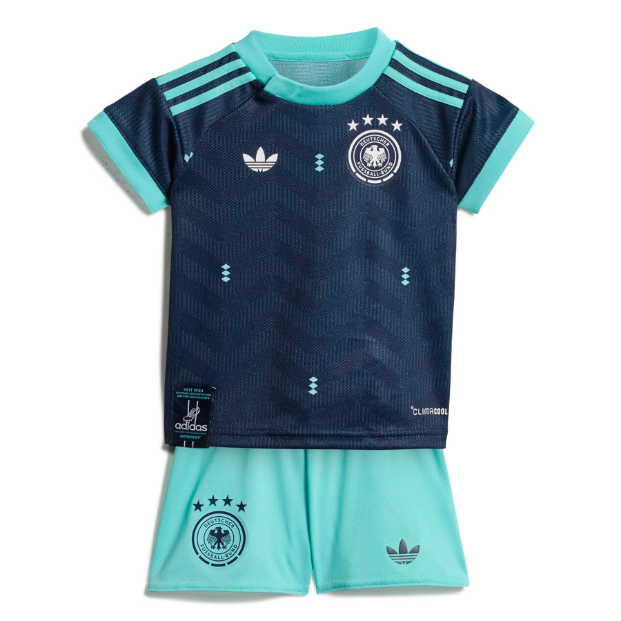 Tenue bébé Allemagne extérieur 2026
