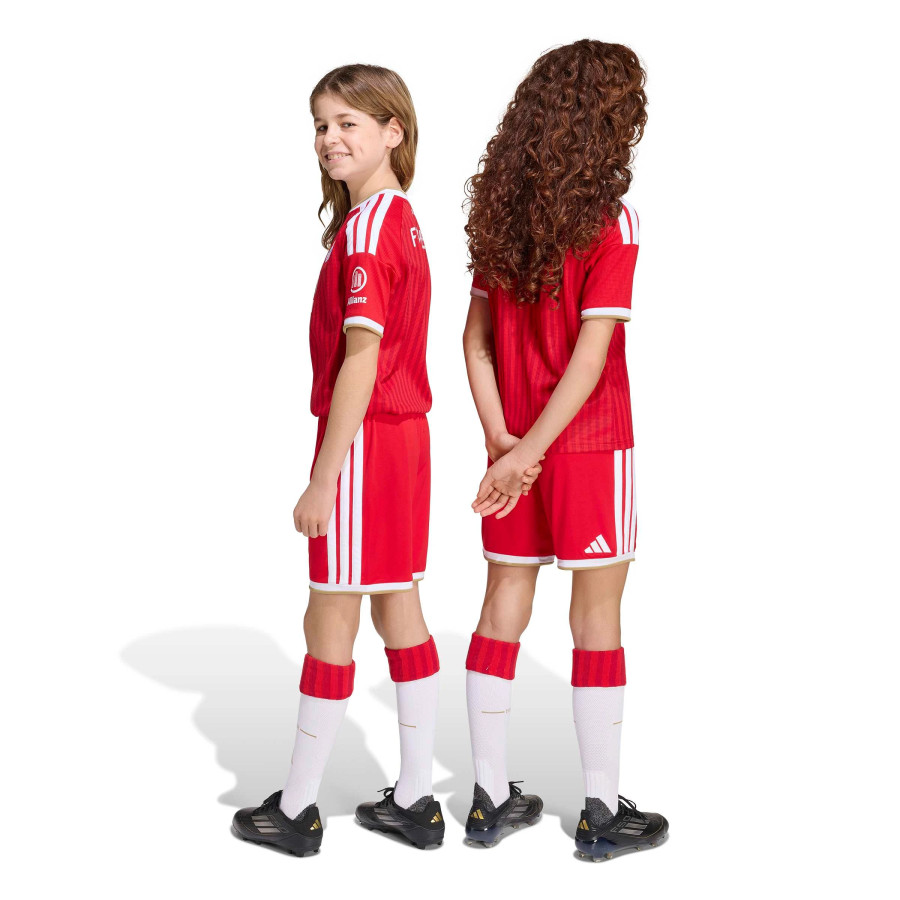 Short junior Bayern Munich domicile 2026/27