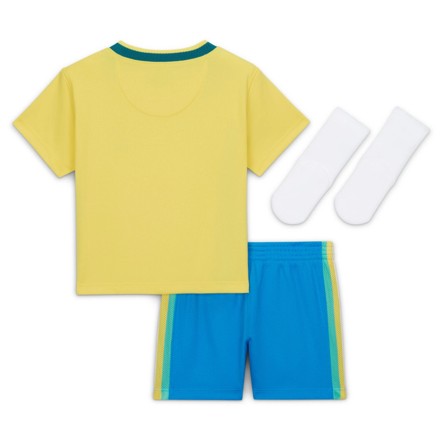 Tenue bébé Brésil domicile 2026