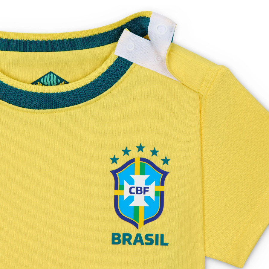 Tenue bébé Brésil domicile 2026