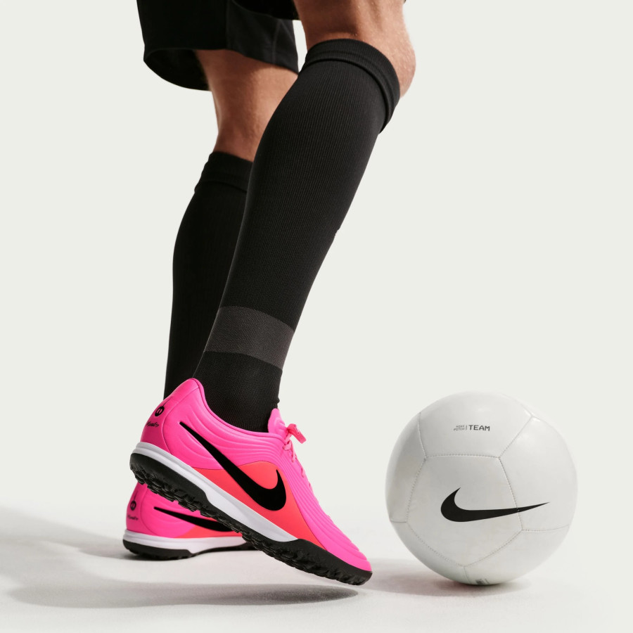 Nike Tiempo Maestro Academy Turf rose