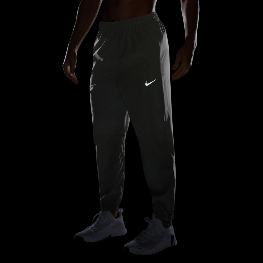 Pantalon survêtement Nike Form vert