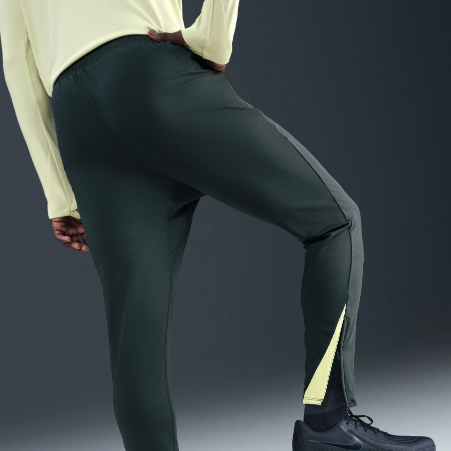 Pantalon survêtement Nike Strike vert