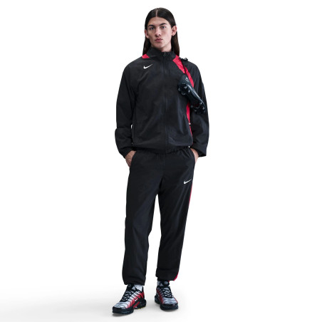 Pantalon survêtement Nike Woven Total 90 noir