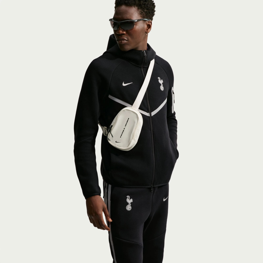 Pantalon survêtement Tottenham TechFleece noir gris