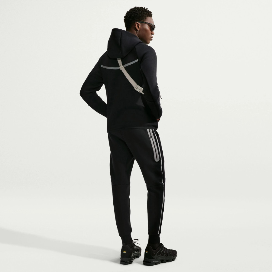 Pantalon survêtement Tottenham TechFleece noir gris
