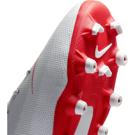 Grade-School Kids' Nike Jr. Vapor 12 Academy (MG) Multi-Ground Football Boot