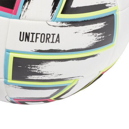 Ballon replica Uniforia Box Euro 2020