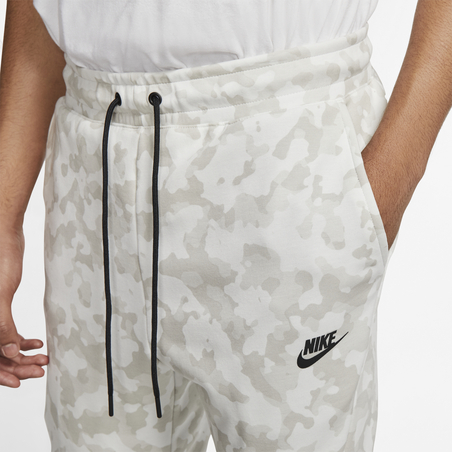 Pantalon survêtement Nike TechFleece blanc