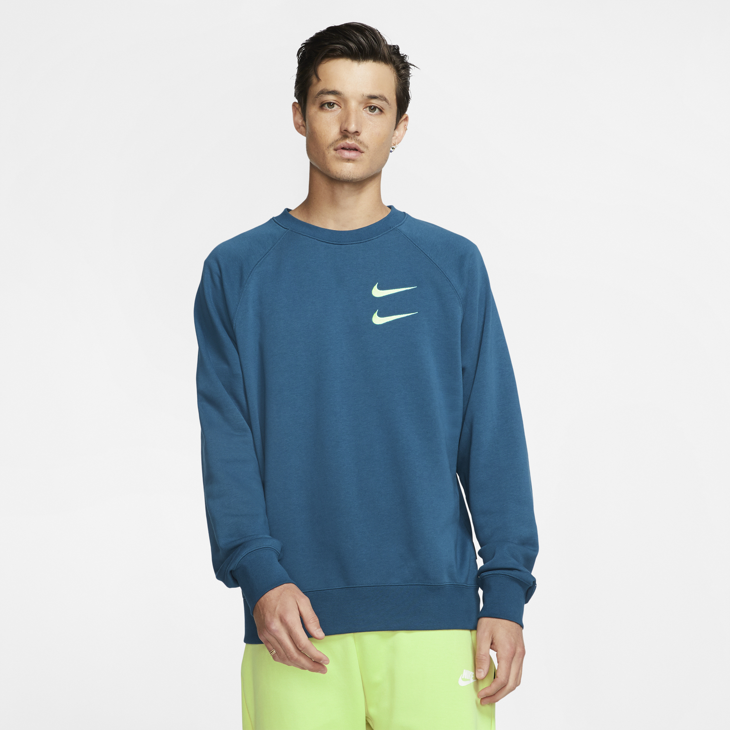 swoosh nike sweat