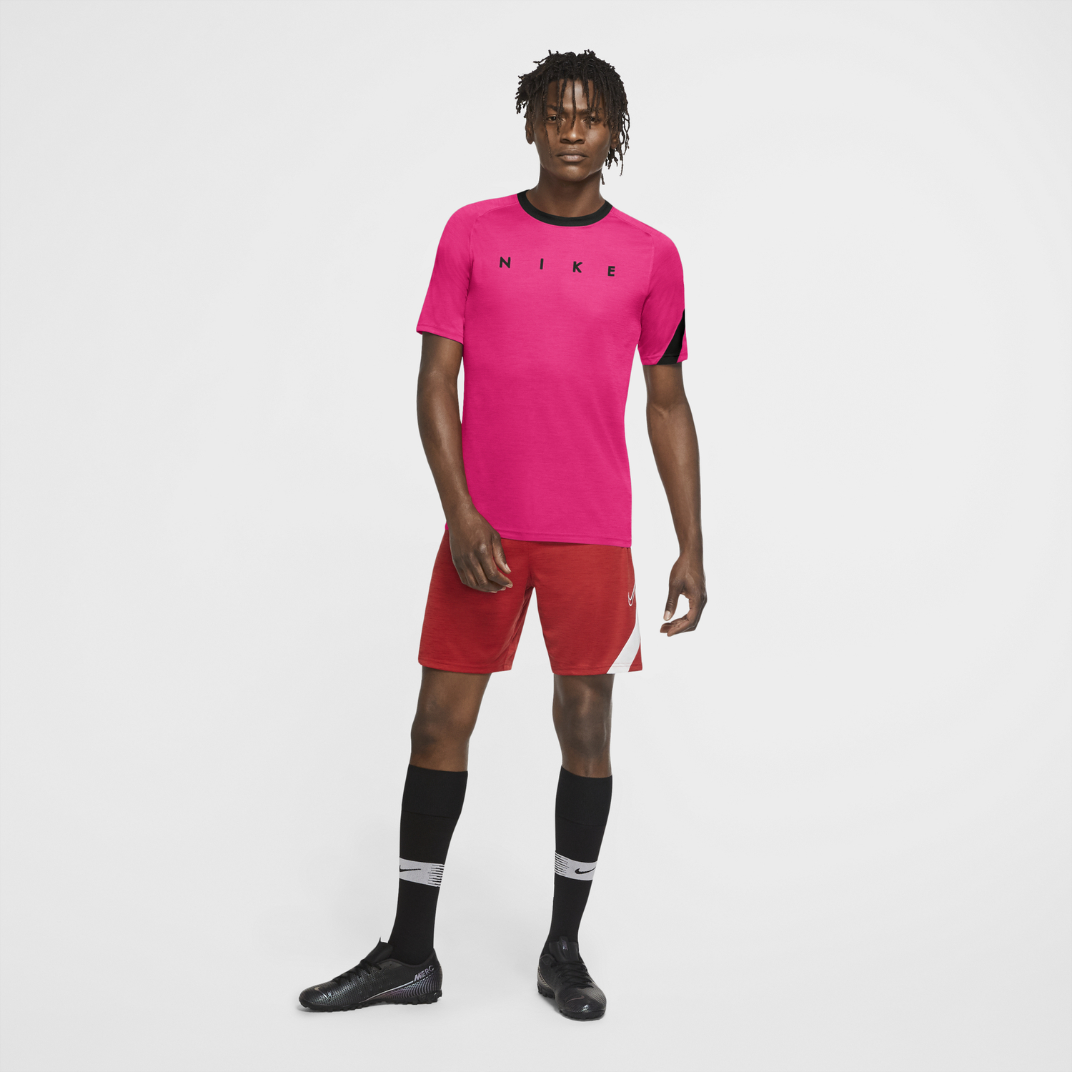 Maillot entra nement Nike rose noir sur Foot