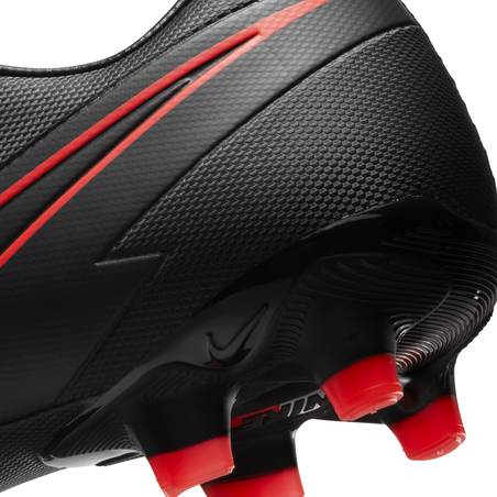 Nike Mercurial Vapor XIII Academy FG/MG noir rouge