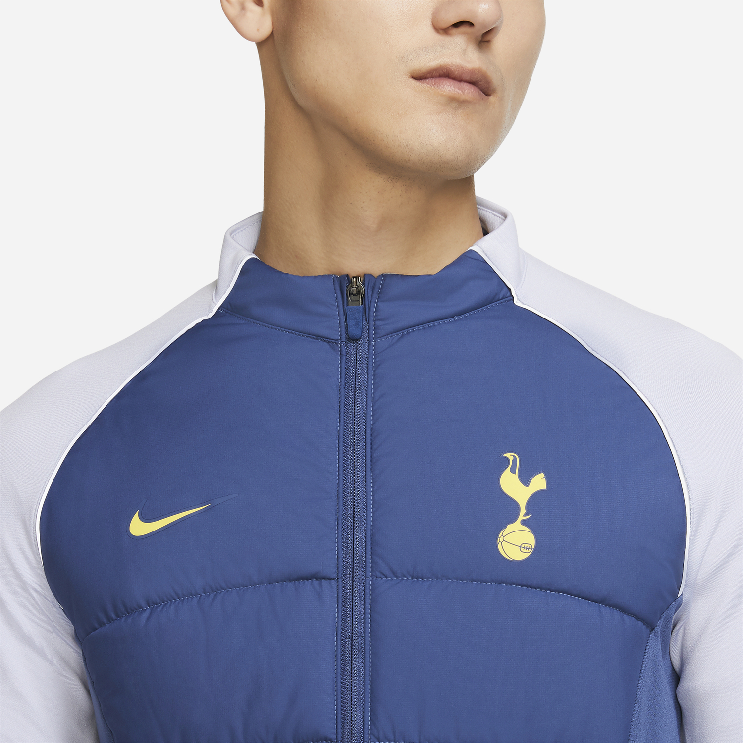 Veste survêtement Tottenham ThermaPad bleu jaune 2020/21 sur Foot.fr