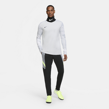 Cache cou Nike Strike noir blanc