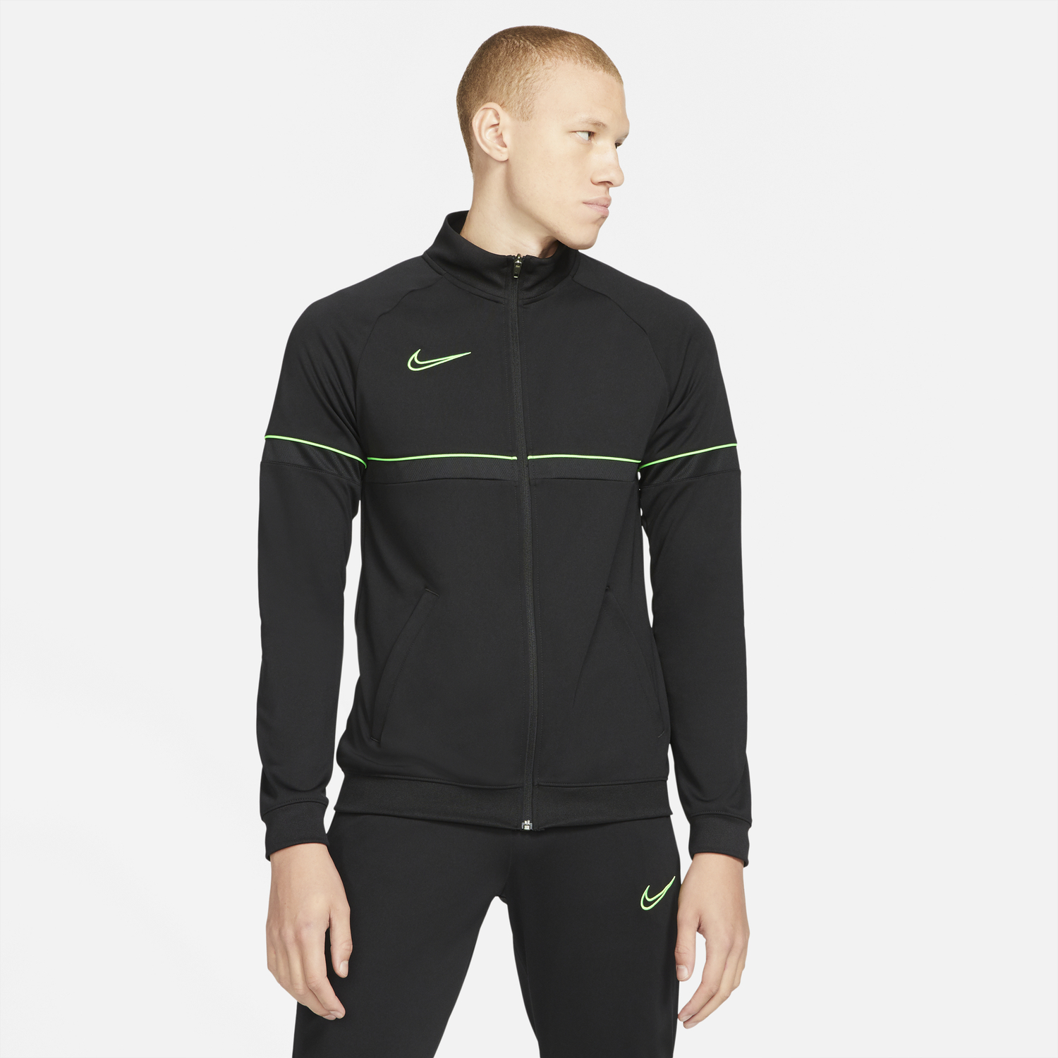 Ensemble survêtement Nike Academy noir violet sur