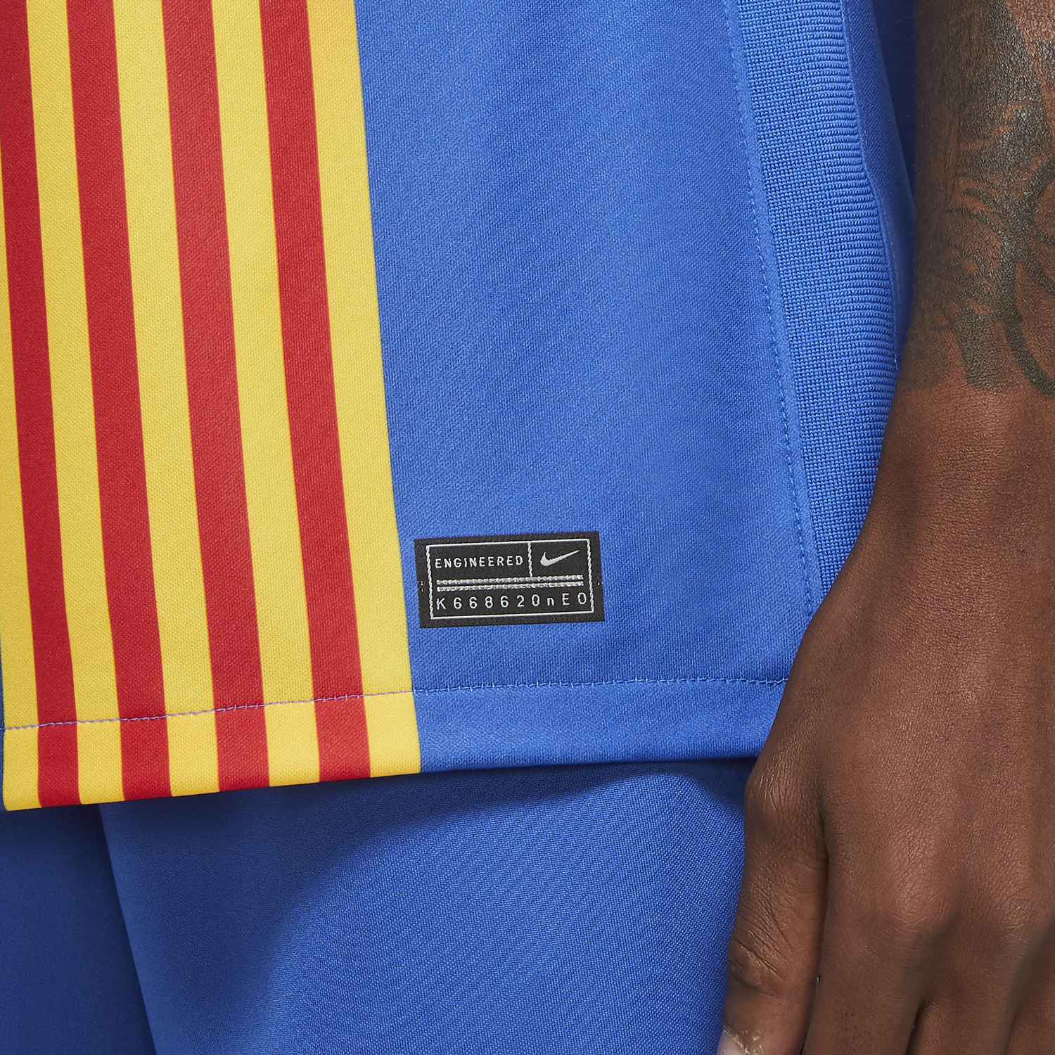 Maillot FC Barcelone Clasico 2020/21 sur Foot.fr