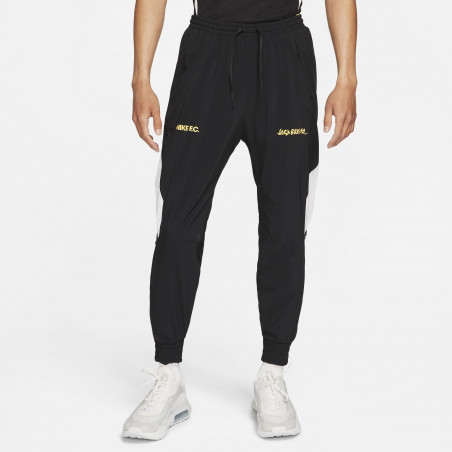 Pantalon survêtement Nike "Joga Bonito" microfibre noir blanc