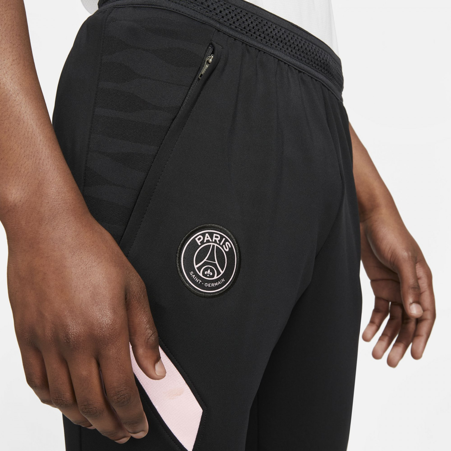 Pantalon survêtement PSG noir rose 2021/22 sur