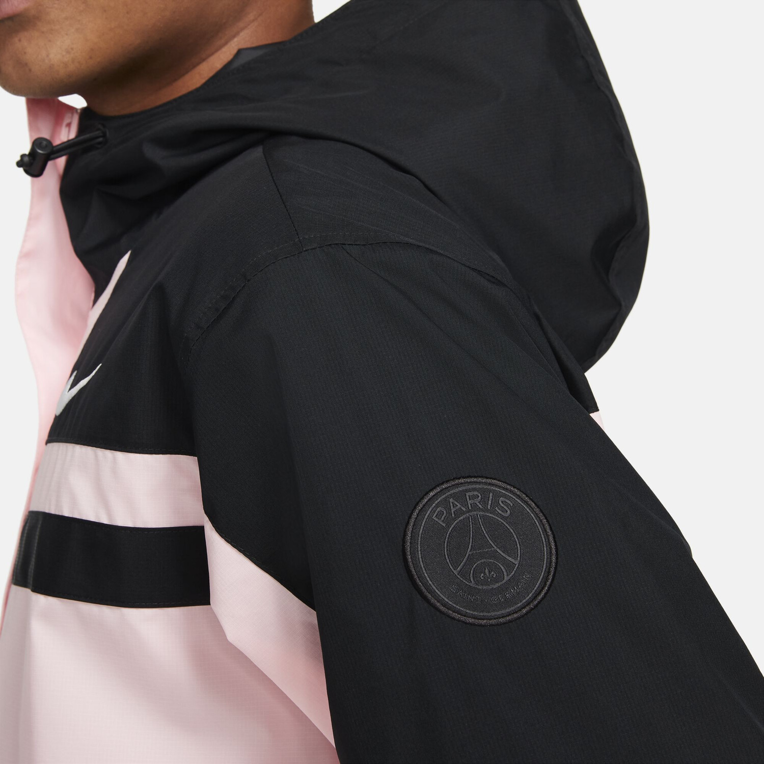 Sweat PSG Woven noir rose 2021/22 sur Foot.fr