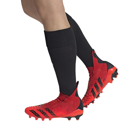 adidas Predator Freak+ AG rouge noir