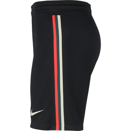 Short Liverpool extérieur 2021/22