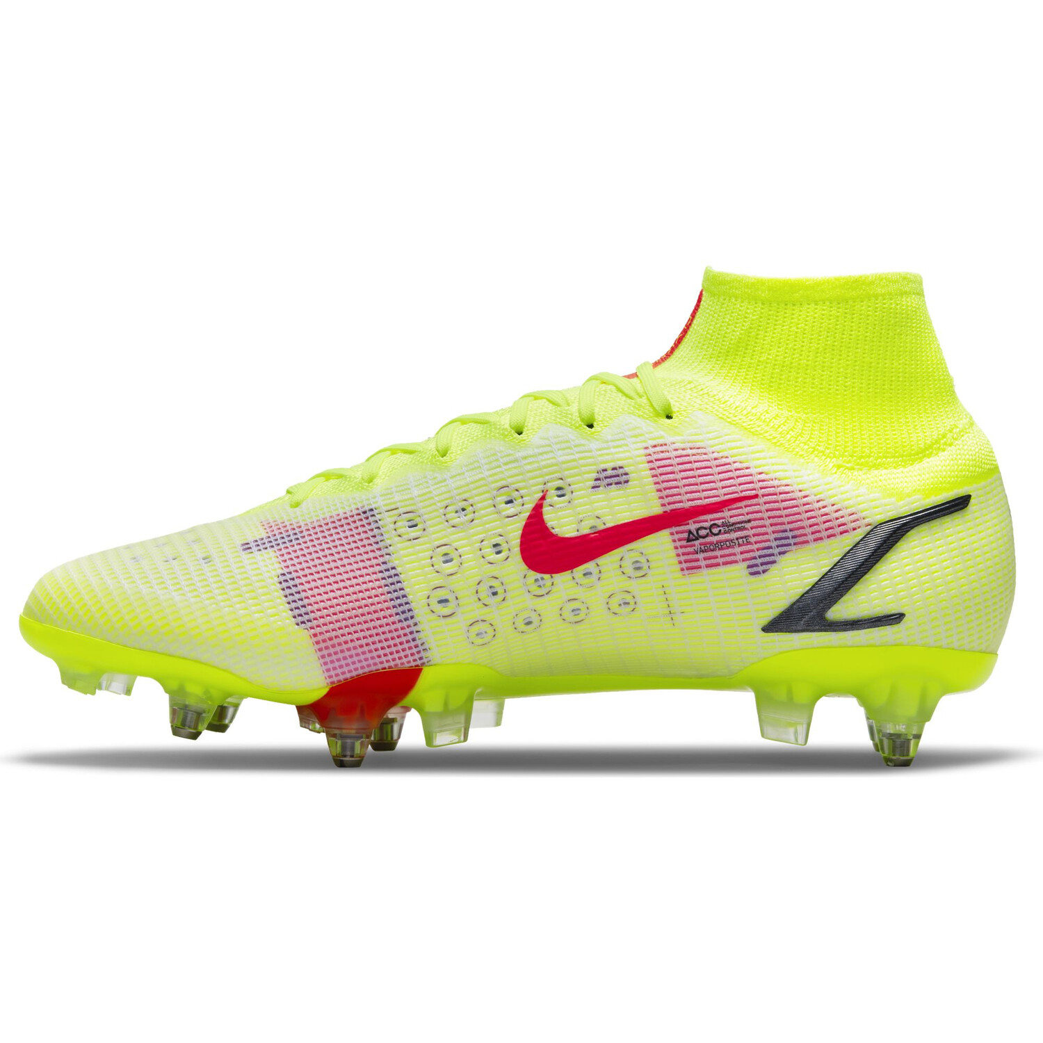 chaussure de foot montante nike