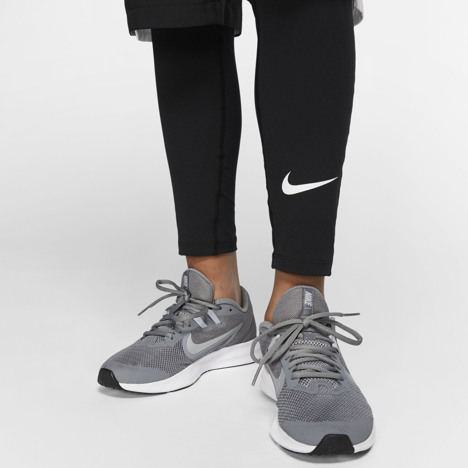 Legging Nike Pro noir sur Foot