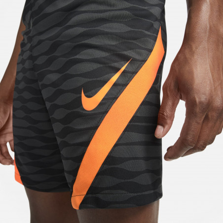 Short entraînement Nike Strike noir orange