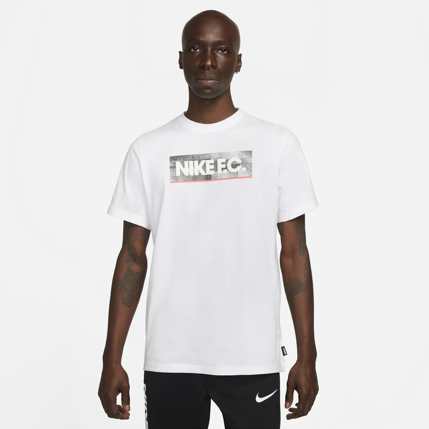 T shirt nike noir et rouge sale