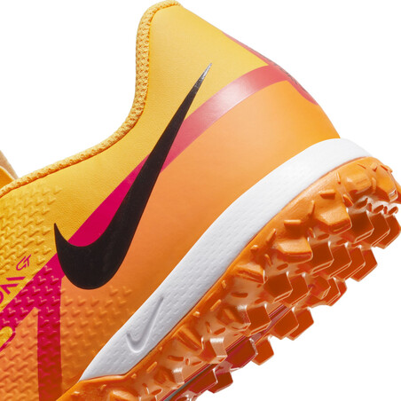 Nike Phantom GT2 junior Academy Turf orange