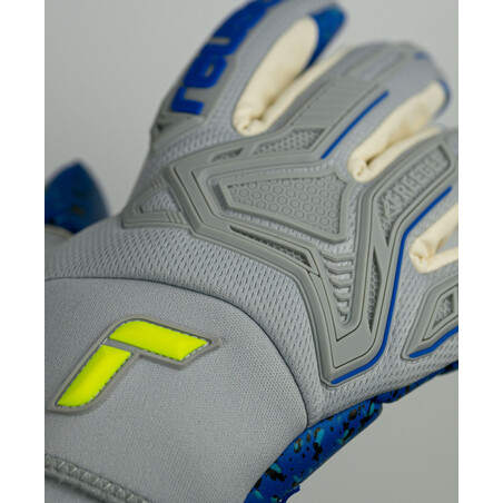 Gants gardien Reusch Attrakt Freegel Fusion Ortho-Tec Goaliator gris bleu