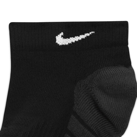 Chaussettes sportswear Nike Chaussettes Jordan No-show noir blanche rouge 3  paires