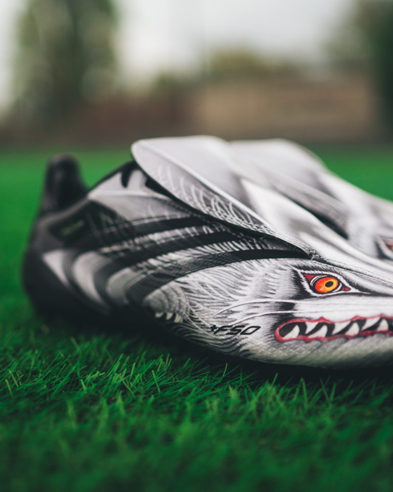 Adidas F50 Tunit Y-3 Wolf : Le retour d&rsquo;une chaussure de foot légendaire