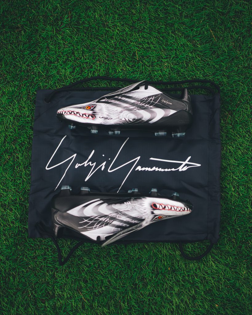 Chaussures de foot Adidas F50 Tunit Y-3 édition limitée coloris Wolf 2006.